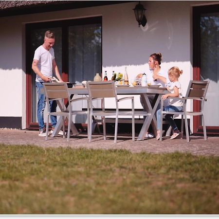 Dobbin-Linstow Holiday Resort Van Der Valk, Linstow מראה חיצוני תמונה